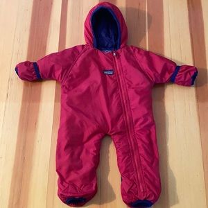Patagonia infant Snowsuit Red navy size Sm 12 lbs